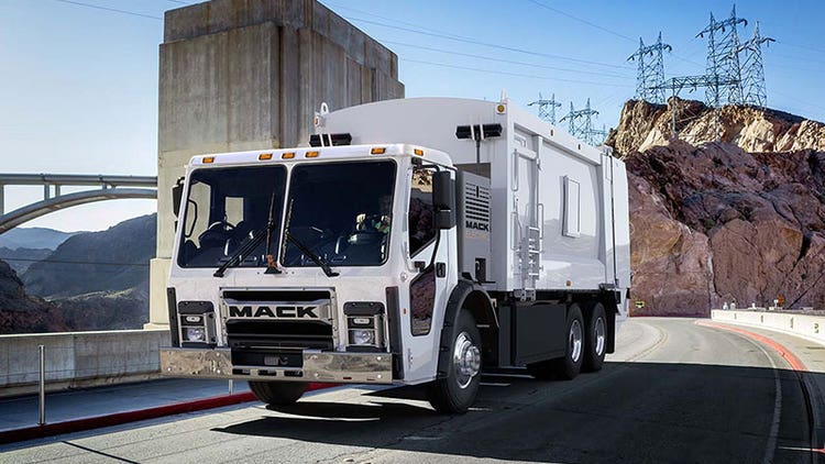 Mack LR